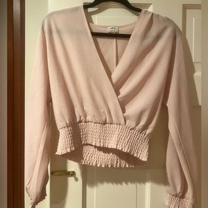 Aritzia Blouse. Perfect for a date night or night out with the girls!